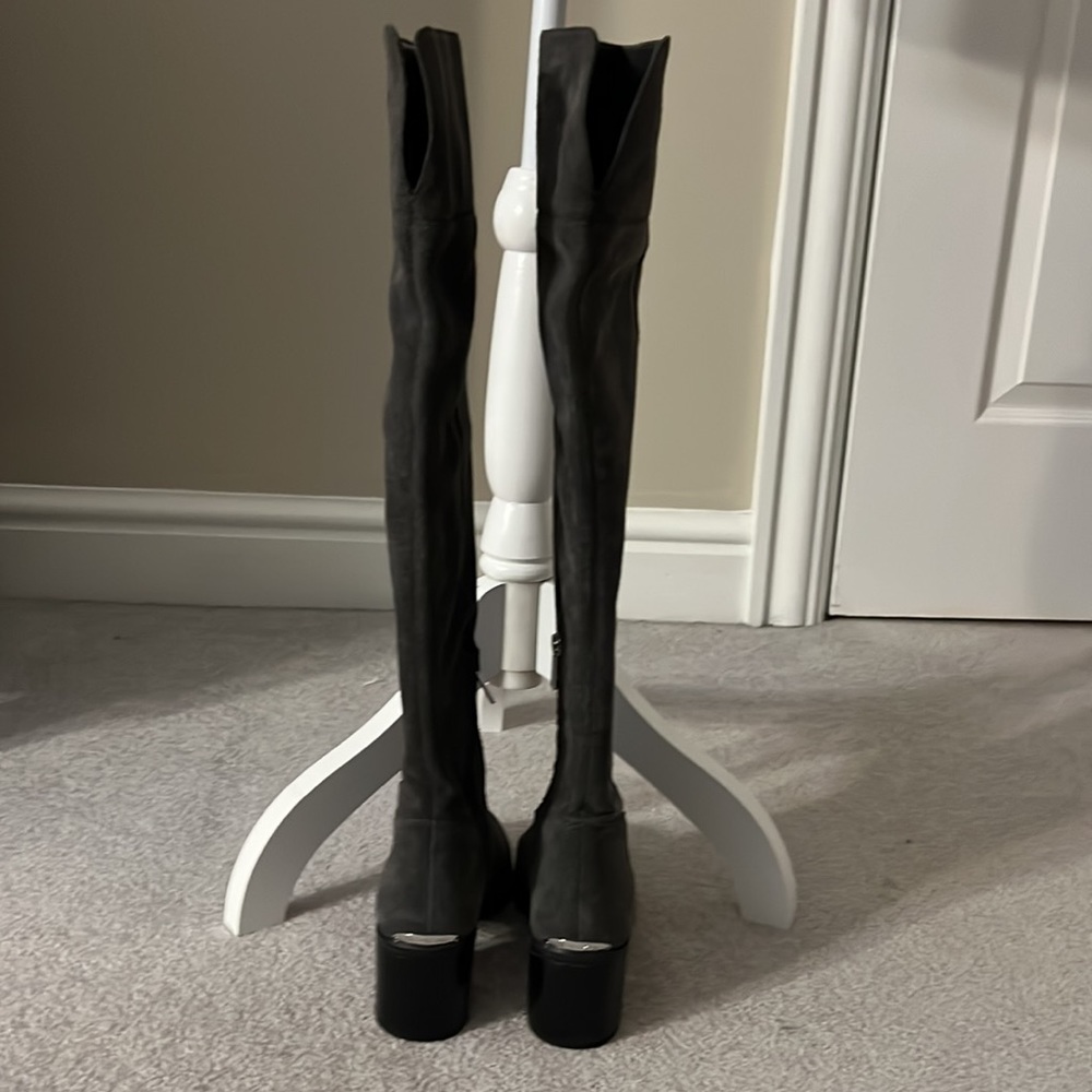 Over the knee boots - Picture 3 of 7